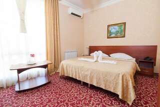 Гостиница Магнат Адлер Стандартный двухместный номер с 1 кроватью или 2 отдельными кроватями-7